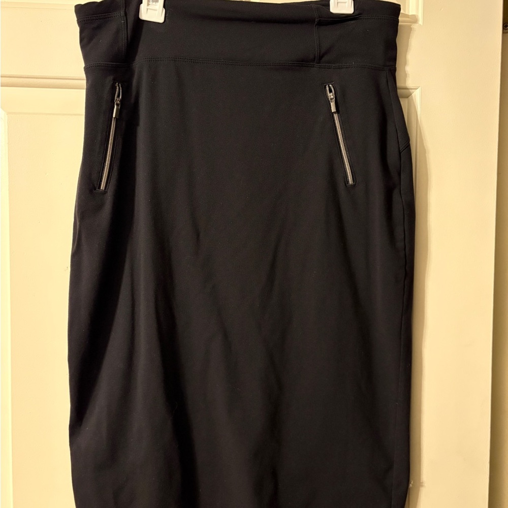 Athleta Elegant Black knee length Women's Skirt athleisure